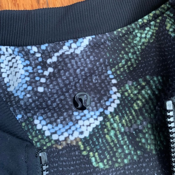 Lululemon reversible full zip garden party bomber jacket EUC size 4 - Picture 3 of 8